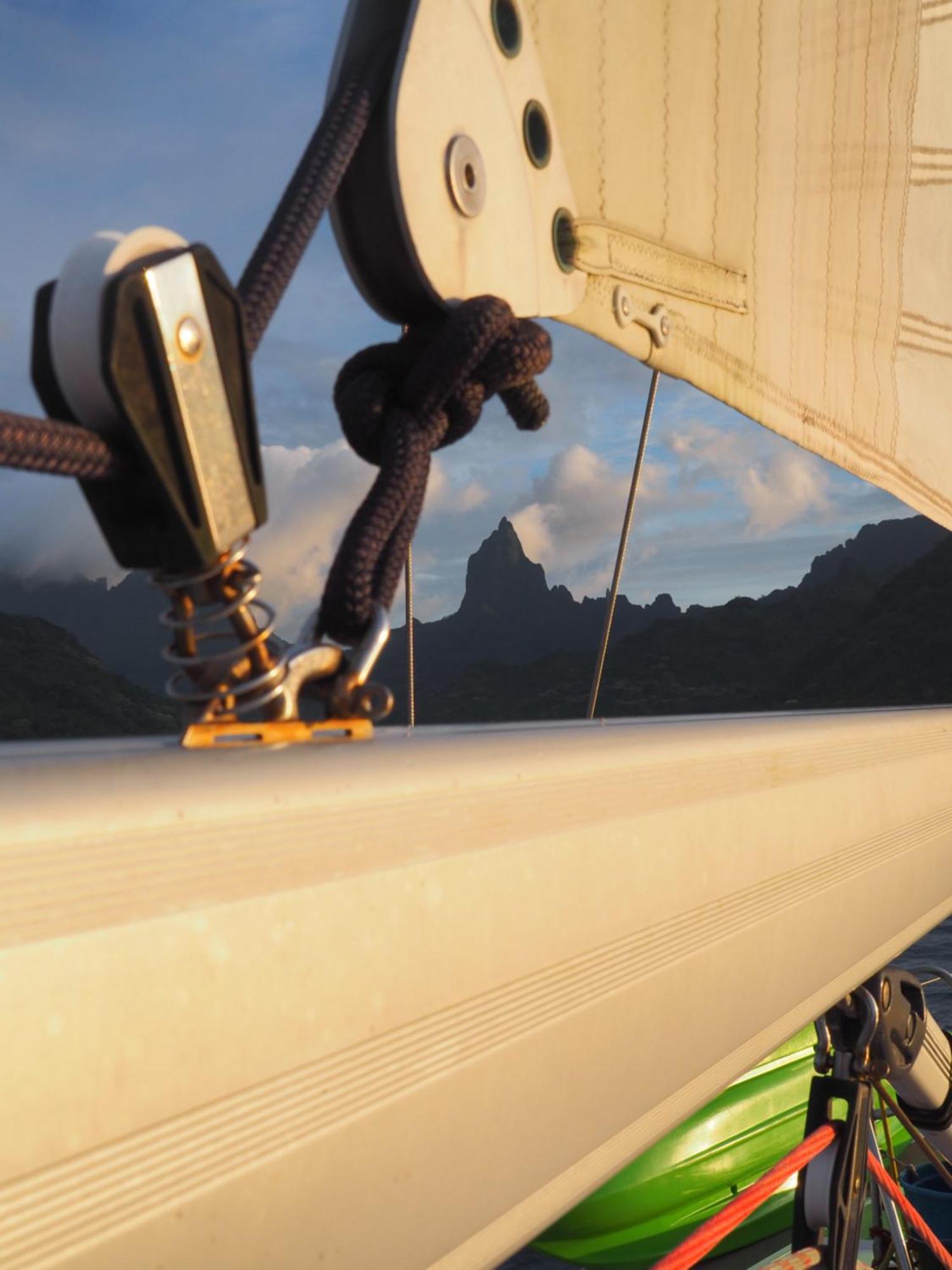 2 Nuits Insolites & 1 Excursion Voile A Bord Du Voilier Mori Ora Moorea Ngoại thất bức ảnh